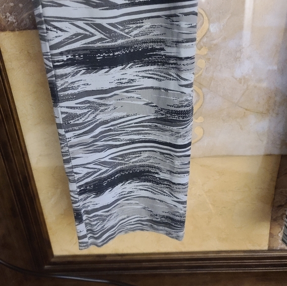 Zumba Fitness Gray and White Joggers XL & A New Day Cardigan - Picture 9 of 14